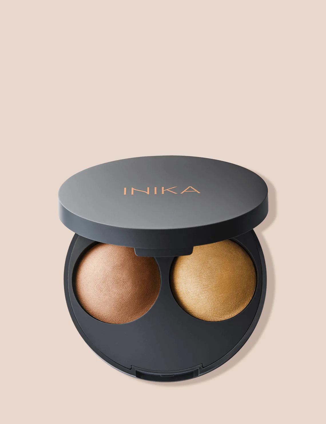 This compact duo contains the highlighter and contour to create the sculpted effect with the bronzed powder and champagne highlight.